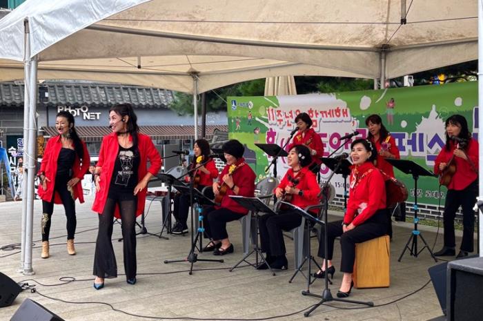 ▲ 11주년을 함께해, 휴 동아리페스티벌 